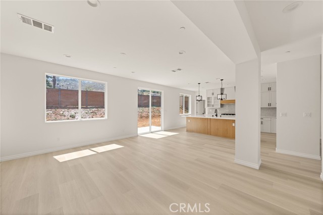 5978 Copperfield Avenue, Riverside CA: https://media.crmls.org/medias/75e1584d-8d8c-4138-a5c5-3dfb46378565.jpg