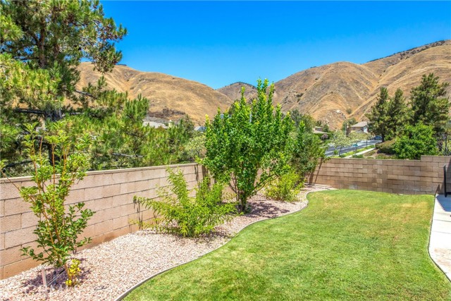 33411 Miners Drive, Yucaipa CA: https://media.crmls.org/medias/75e1a80b-f2f5-4888-9239-133aba0b4cf7.jpg