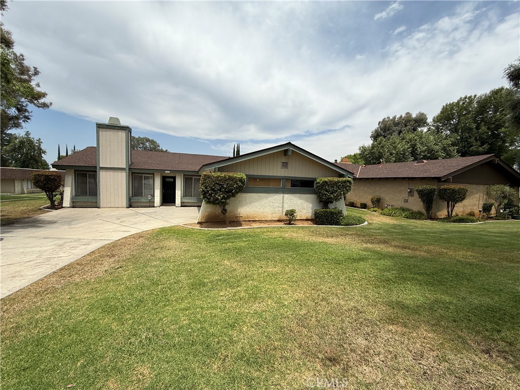 1009 E Palm Avenue