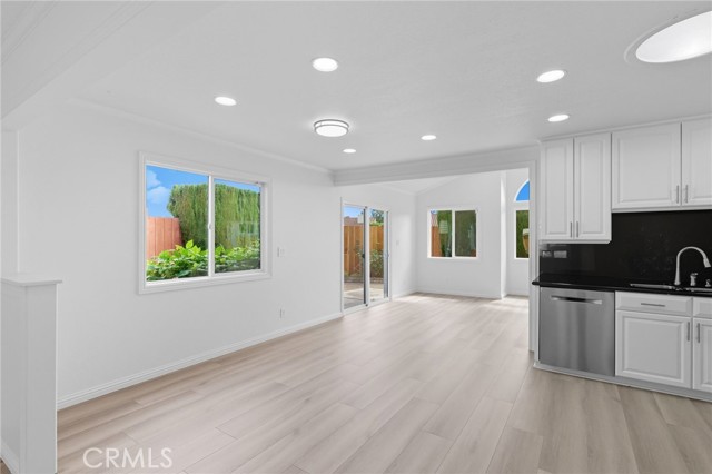 4263 Queen Anne Drive, Union City CA: https://media.crmls.org/medias/75e2340d-363c-4e2d-bb55-f720dbcbe8b5.jpg