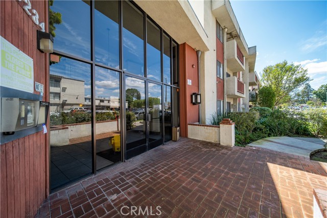 Detail Gallery Image 2 of 23 For 20234 Cantara St #121,  Winnetka,  CA 91306 - 2 Beds | 2 Baths