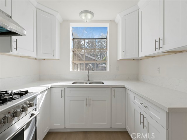 Detail Gallery Image 24 of 34 For 22222 Vanowen, Woodland Hills,  CA 91303 - 5 Beds | 2 Baths