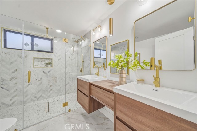 Detail Gallery Image 38 of 59 For 15335 Seine Cir, Irvine,  CA 92604 - 6 Beds | 4 Baths