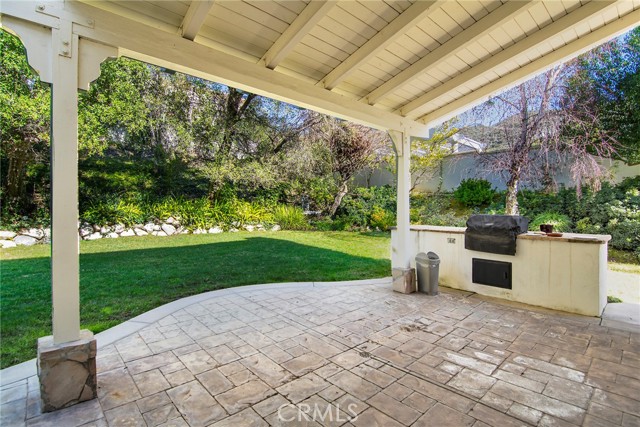 25339 Prado De Los Arboles, Calabasas CA: https://media.crmls.org/medias/75e2b337-fe45-46d2-acfd-0293aa16cb70.jpg