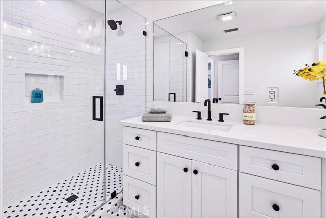 1254 Sanborn Avenue, Los Angeles CA: https://media.crmls.org/medias/75e31ecc-0d2e-450d-bba2-18f52db490a2.jpg