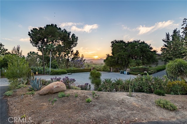 4899 Glenwood Drive, Riverside CA: https://media.crmls.org/medias/75e3de69-baee-43c7-8278-59cad49fee24.jpg
