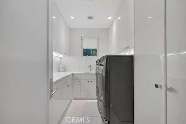 Detail Gallery Image 48 of 75 For 17950 Rancho St, Encino,  CA 91316 - 5 Beds | 6 Baths