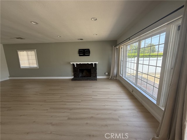 7907 Wilbur Avenue, Reseda CA: https://media.crmls.org/medias/75e45c28-9cdb-4b24-a236-5aabc00fddd0.jpg