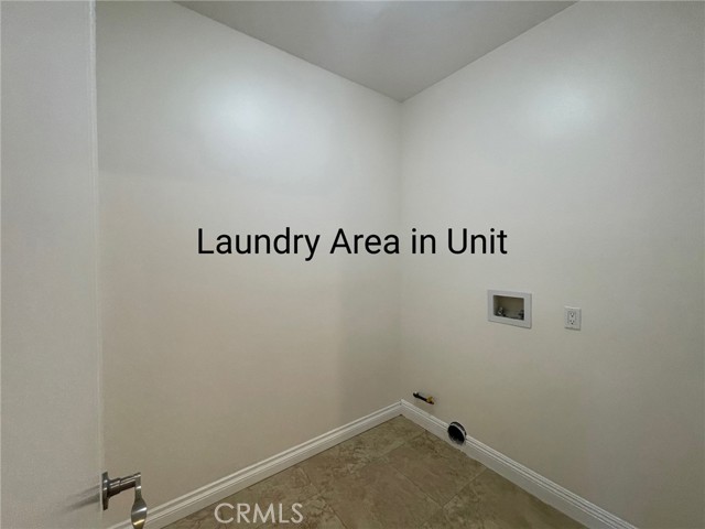 Detail Gallery Image 14 of 20 For 5234 Vantage #105,  Valley Village,  CA 91607 - 2 Beds | 3 Baths