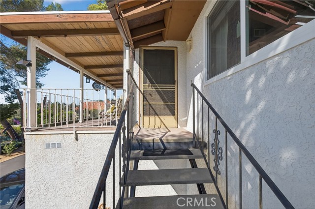 Detail Gallery Image 13 of 69 For 1528 York Dr, Vista,  CA 92084 - 3 Beds | 2 Baths