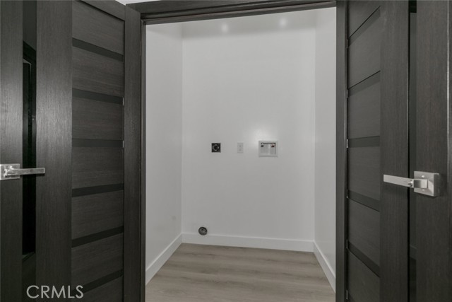 15009 Wyandotte Street, Van Nuys CA: https://media.crmls.org/medias/75e51632-64d0-461b-bd6d-9af01a2b6f5f.jpg