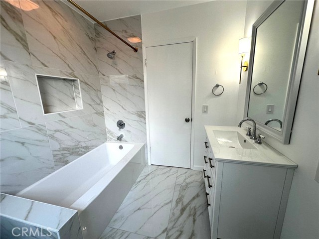 Detail Gallery Image 24 of 31 For 16817 San Fernando Mission, Granada Hills,  CA 91344 - 3 Beds | 2 Baths