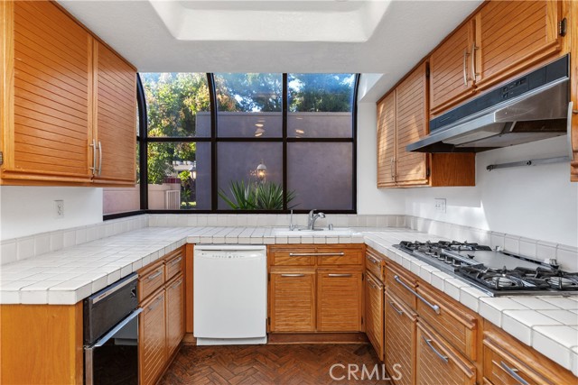 Detail Gallery Image 18 of 49 For 27842 Inverness #38,  Mission Viejo,  CA 92692 - 3 Beds | 2/1 Baths