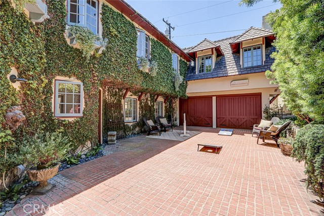 2917 N Poinsettia Avenue, Manhattan Beach CA: https://media.crmls.org/medias/75e6e98a-5272-448b-9709-026e566e7d3c.jpg