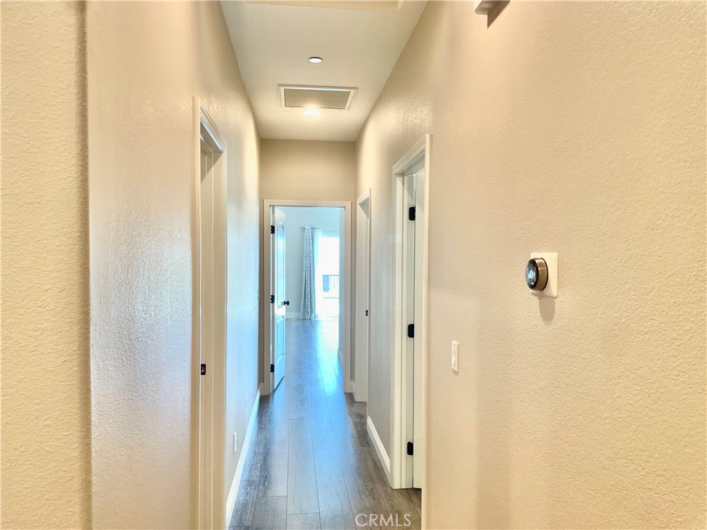 https://media.crmls.org/medias/75e733e0-45c9-4c51-ba2a-f8d02c5142b5.jpg?preset=X-Large