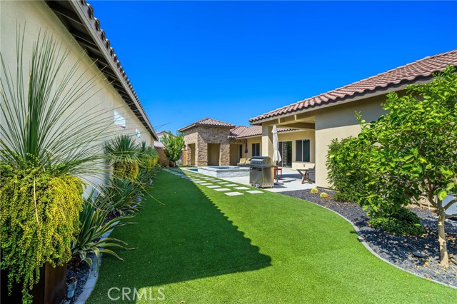 80241 Champions Way, La Quinta CA: https://media.crmls.org/medias/75e82d7b-c891-4d1e-b852-ebf72d7038fb.jpg