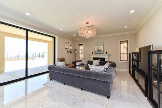 Detail Gallery Image 6 of 43 For 222 Clear Falls, Irvine,  CA 92602 - 5 Beds | 5/1 Baths