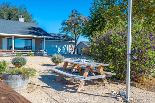 Detail Gallery Image 10 of 54 For 5645 Prancing Deer, Paso Robles,  CA 93446 - 3 Beds | 2 Baths