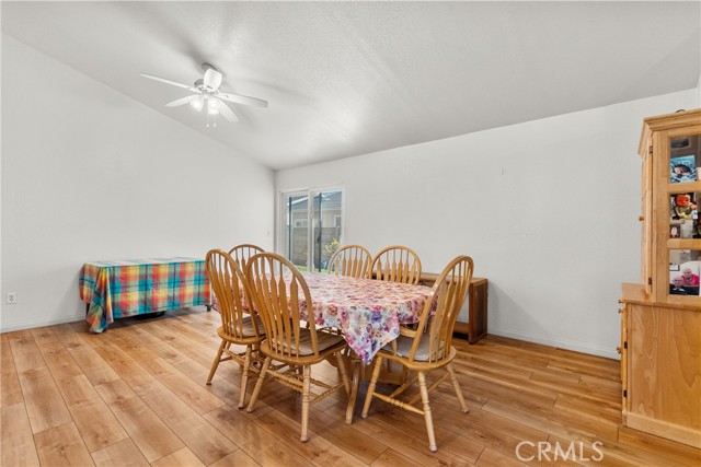 27828 Spyglass Lane, Canyon Country CA: https://media.crmls.org/medias/75eb3cd0-91f5-4e35-a398-10724b74543d.jpg