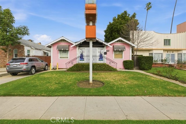 Detail Gallery Image 3 of 28 For 1845 E Colorado, Pasadena,  CA 91107 - 3 Beds | 1 Baths