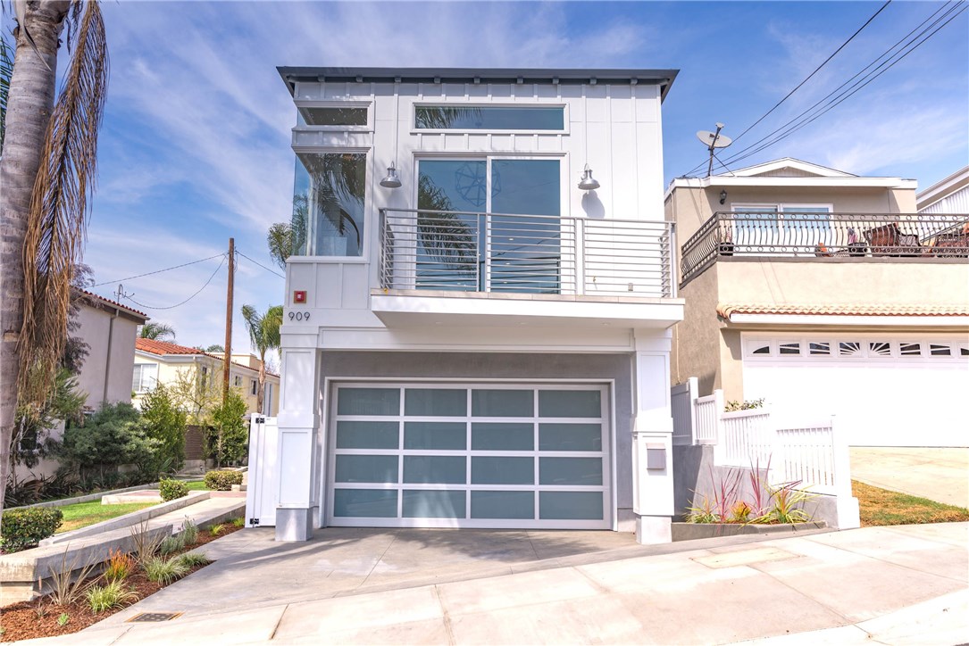 909 3rd Street, Hermosa Beach, California 90254, 3 Bedrooms Bedrooms, ,2 BathroomsBathrooms,Residential,Sold,3rd,SB16727098