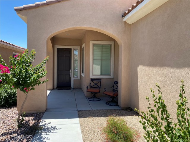Detail Gallery Image 2 of 19 For 81657 Avenida Alturas, Indio,  CA 92203 - 2 Beds | 2 Baths