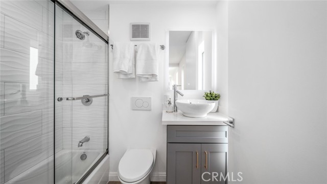 2306 Aviation Boulevard, Redondo Beach, California 90278, 4 Bedrooms Bedrooms, ,5 BathroomsBathrooms,Residential,Sold,Aviation,PV21200474