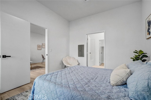 435 W Center Street Promenade, Anaheim CA: https://media.crmls.org/medias/75ed8298-fc30-44a5-961f-55190a044060.jpg