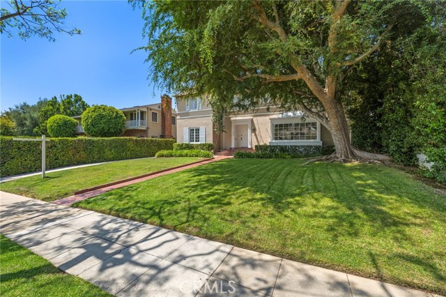 609 N Oakhurst Drive, Beverly Hills CA: https://media.crmls.org/medias/75edcf18-a45d-4474-943d-ae4189317526.jpg