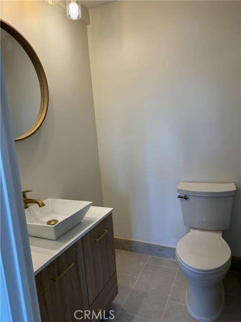 Detail Gallery Image 8 of 12 For 2844 E 3rd St #210,  Long Beach,  CA 90814 - 2 Beds | 2 Baths