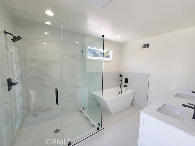 18001 Osborne Street, Sherwood Forest CA: https://media.crmls.org/medias/75ee5c13-4452-44df-9bca-ce9d99f326a6.jpg