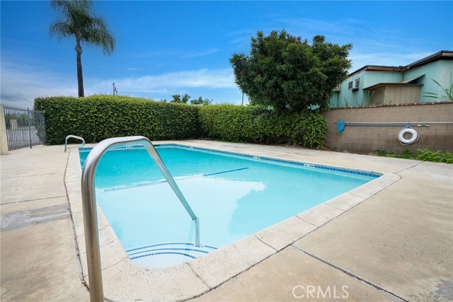 212 Las Brisas Circle, Pomona CA: https://media.crmls.org/medias/75ee6ff6-da1d-4fed-b4dc-7998defb4ad4.jpg