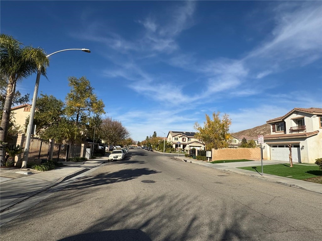 Detail Gallery Image 23 of 24 For 17670 Camino Sonrisa, Moreno Valley,  CA 92551 - 5 Beds | 2/1 Baths