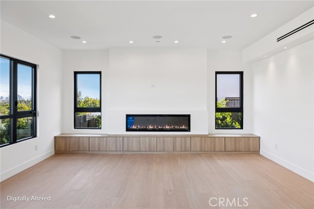 Detail Gallery Image 6 of 57 For 5280 Sanchez, Los Angeles,  CA 90008 - 4 Beds | 4 Baths