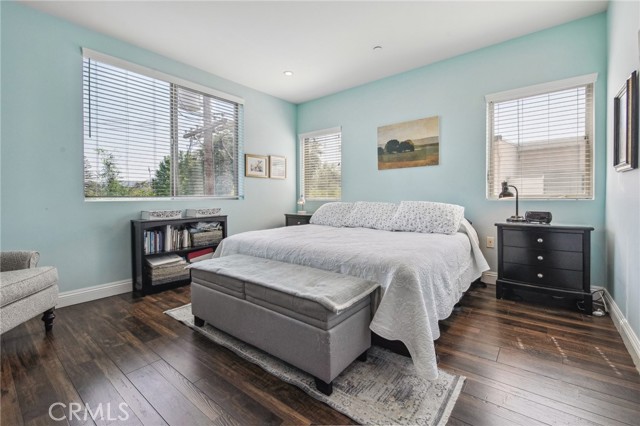 Detail Gallery Image 17 of 23 For 11218 Camarillo St #305,  Toluca Lake,  CA 91602 - 3 Beds | 3 Baths