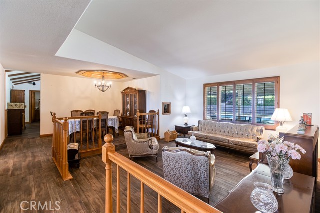 41653 62nd W Street, Palmdale CA: https://media.crmls.org/medias/75efcf2a-f4ff-4611-b850-6b0a1c66210a.jpg
