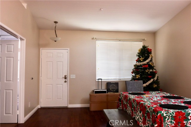 Detail Gallery Image 7 of 32 For 11240 Joshua Court, Fontana,  CA 92337 - 5 Beds | 2 Baths