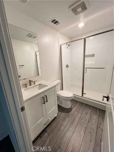 Detail Gallery Image 10 of 16 For 124 Sash, Irvine,  CA 92618 - 3 Beds | 3/1 Baths