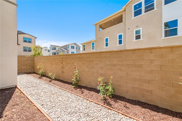 Detail Gallery Image 14 of 42 For 243 Yerba, Irvine,  CA 92618 - 4 Beds | 3/1 Baths
