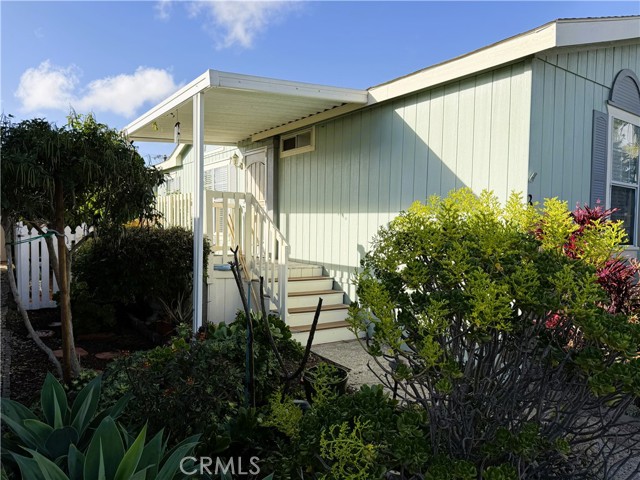 Detail Gallery Image 3 of 6 For 8200 Bolsa Ave #3,  Midway City,  CA 92655 - 4 Beds | 2 Baths