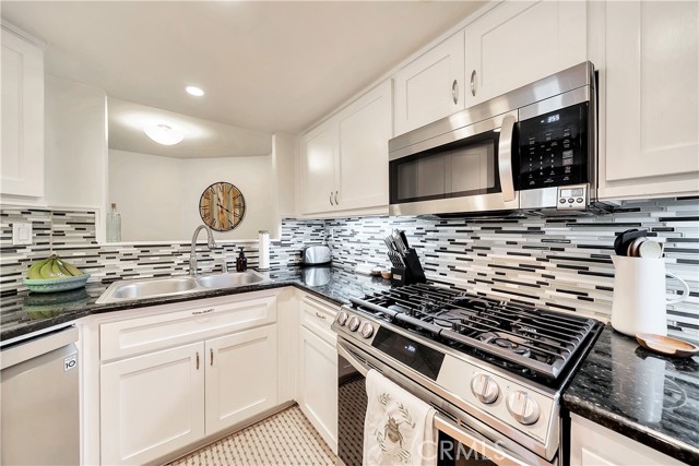 25151 Via Catalina, Laguna Niguel CA: https://media.crmls.org/medias/75f14b50-a3c5-4109-8c42-b05ff0cff3ac.jpg