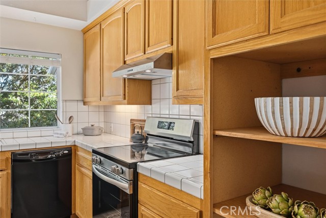 Detail Gallery Image 16 of 35 For 1060 Trevor Way, San Luis Obispo,  CA 93401 - 3 Beds | 3 Baths