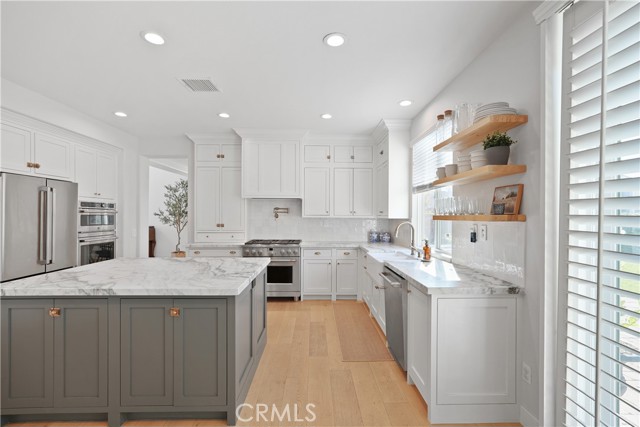 Detail Gallery Image 26 of 74 For 35987 Corte Renata, Murrieta,  CA 92562 - 5 Beds | 4 Baths