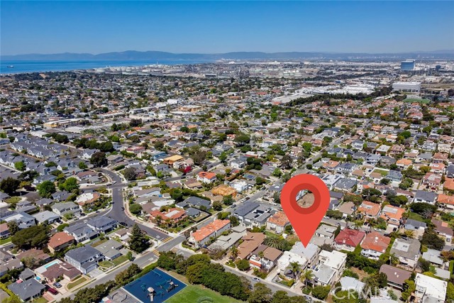 1323 17th Street, Manhattan Beach, California 90266, 4 Bedrooms Bedrooms, ,3 BathroomsBathrooms,Residential,Sold,17th,SB22069314