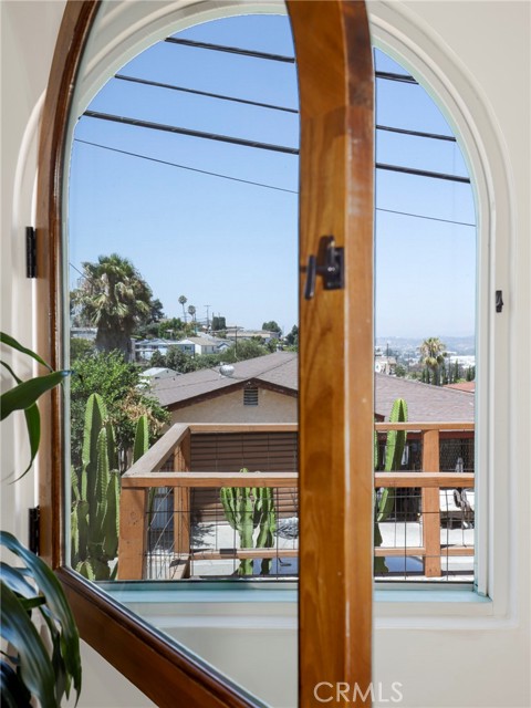 Detail Gallery Image 8 of 37 For 1336 Helen Dr, City Terrace,  CA 90063 - 2 Beds | 2 Baths