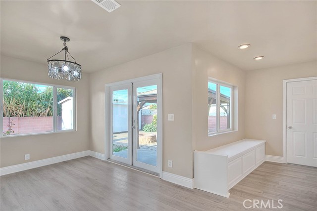 Detail Gallery Image 18 of 43 For 2149 W Cris Ave, Anaheim,  CA 92804 - 4 Beds | 2 Baths
