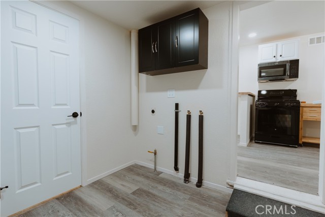 Detail Gallery Image 13 of 18 For 42520 Sonoma Dr, Big Bear Lake,  CA 92315 - 4 Beds | 2 Baths