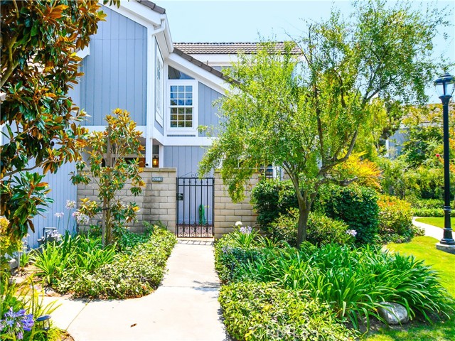 16178 Bimini Lane, Huntington Beach CA: https://media.crmls.org/medias/75f3995f-5f20-4e04-a3ef-d1799d28da98.jpg