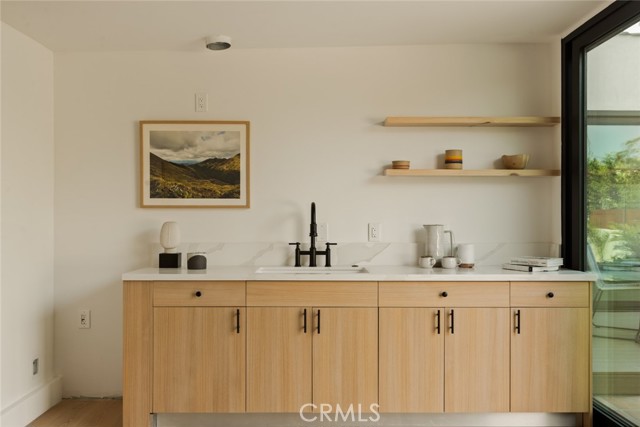 2334 Glover Place, Los Angeles CA: https://media.crmls.org/medias/75f3a174-d3a4-4a5e-8571-8e964f496f73.jpg