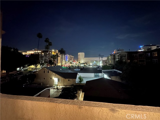 Detail Gallery Image 12 of 32 For 336 West California Avenue #303,  Glendale,  CA 91203 - 2 Beds | 2 Baths